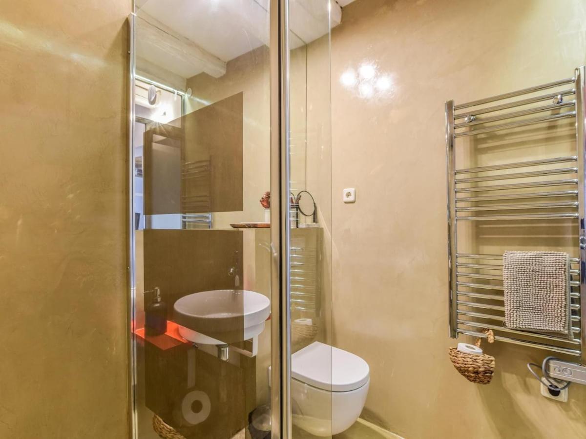 Apartamento En La Plaza De Lavapies Para 4 Personas Madrid Exterior foto